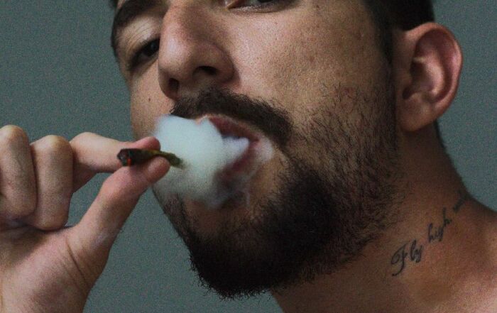 ¿Es peligroso combinar marihuana y alcohol?