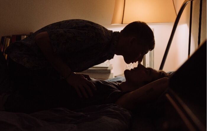 ¿Cómo se llama el sexo sin penetración y solo frotar genitales?