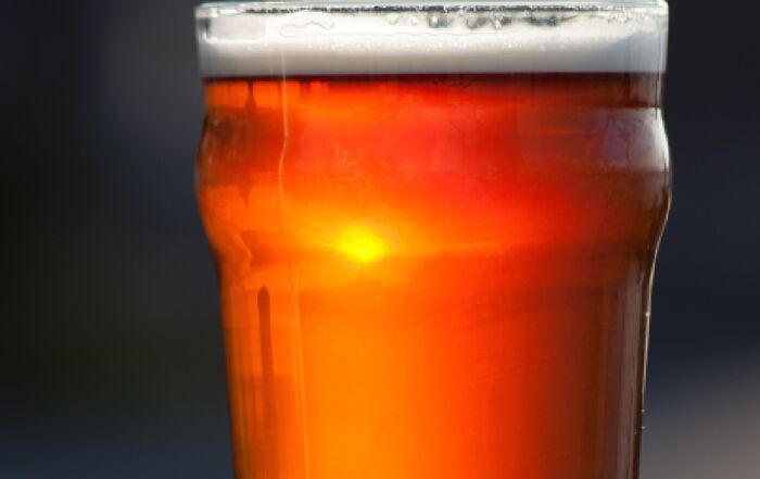 Así se sirve una cerveza de manera correcta