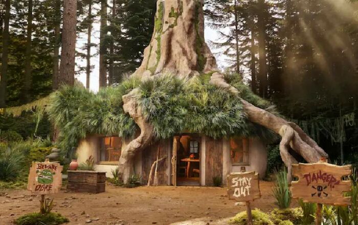 ¿Qué incluye la nueva casa de Shrek en Airbnb?